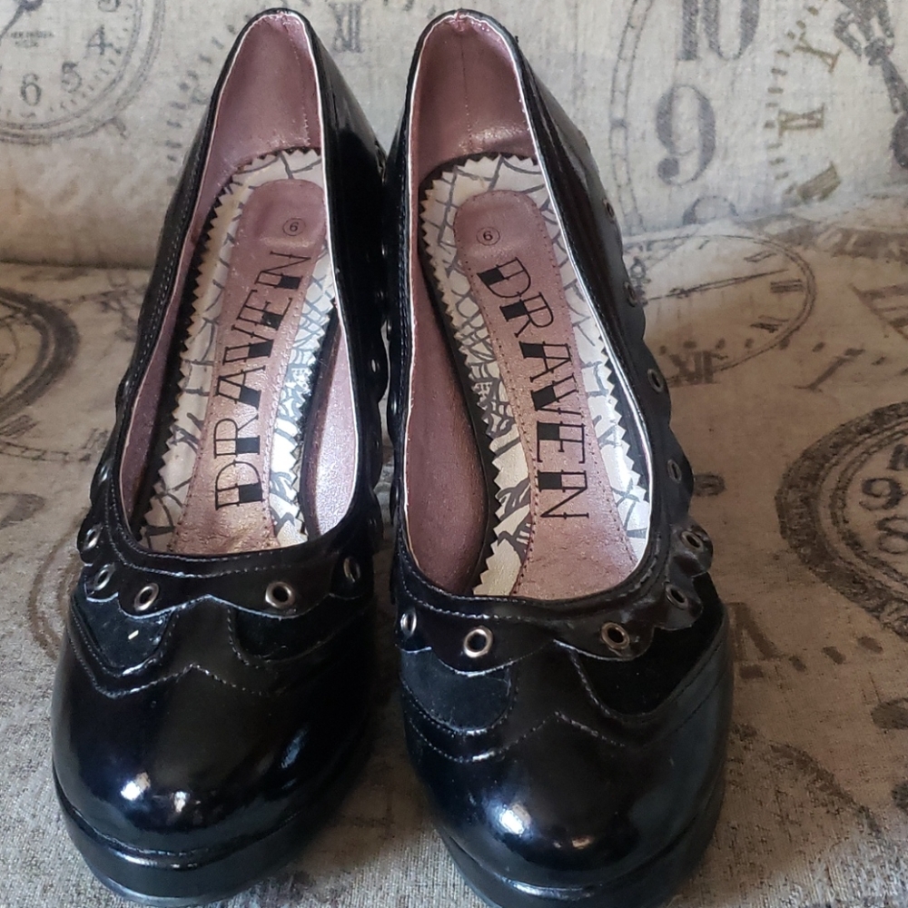 Draven scallop shoe donating soon